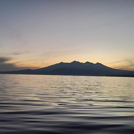 Fantastic Cottages Gili Meno Cameră foto