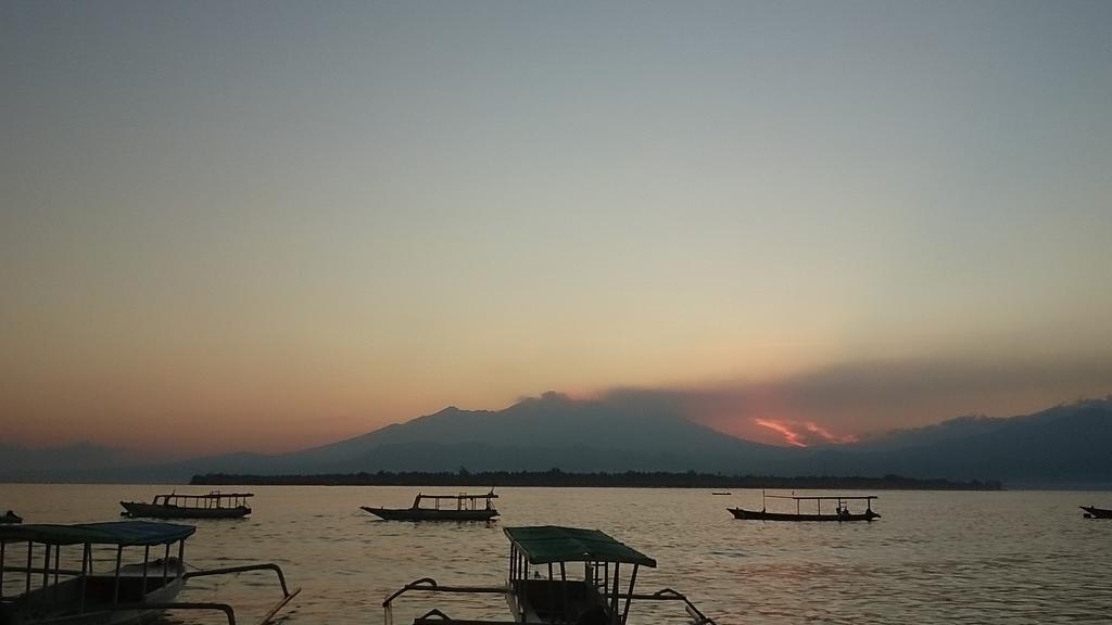 Fantastic Cottages Gili Meno Exterior foto