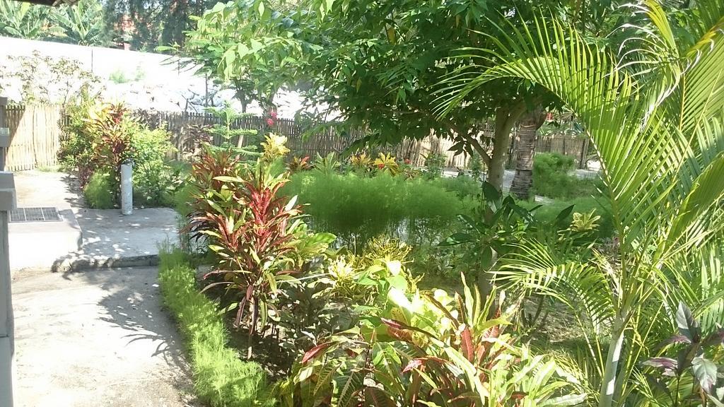 Fantastic Cottages Gili Meno Exterior foto