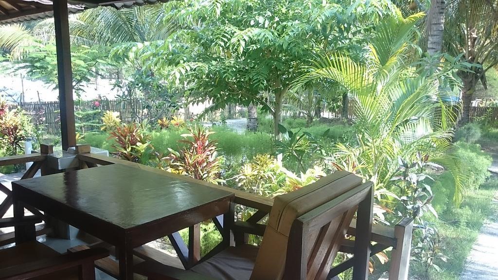 Fantastic Cottages Gili Meno Exterior foto