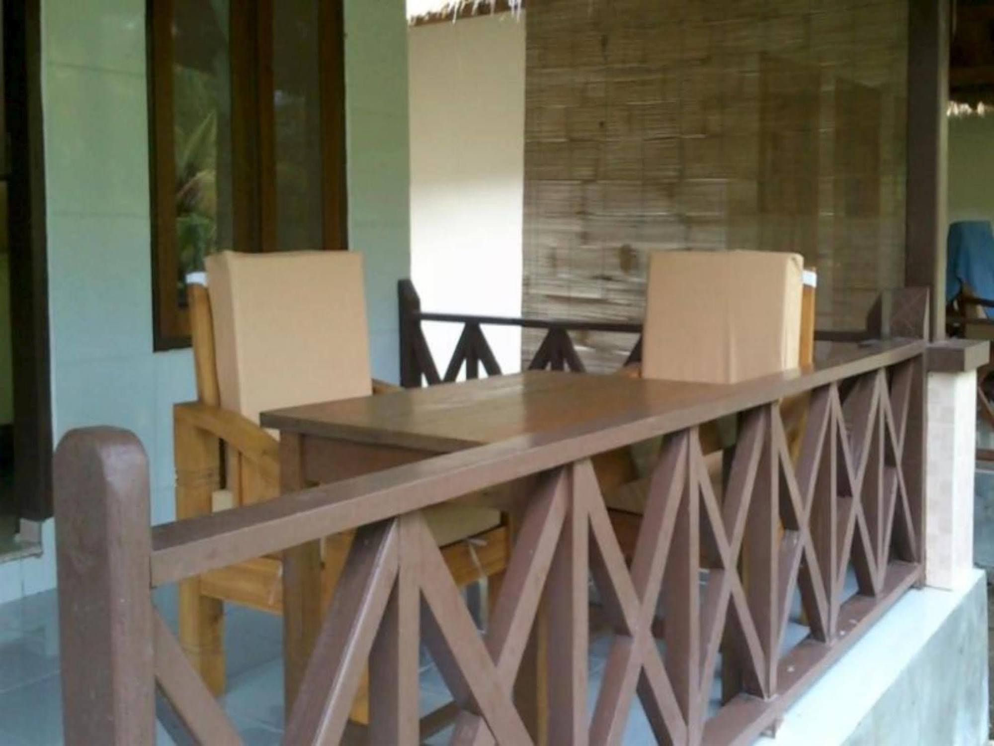 Fantastic Cottages Gili Meno Exterior foto
