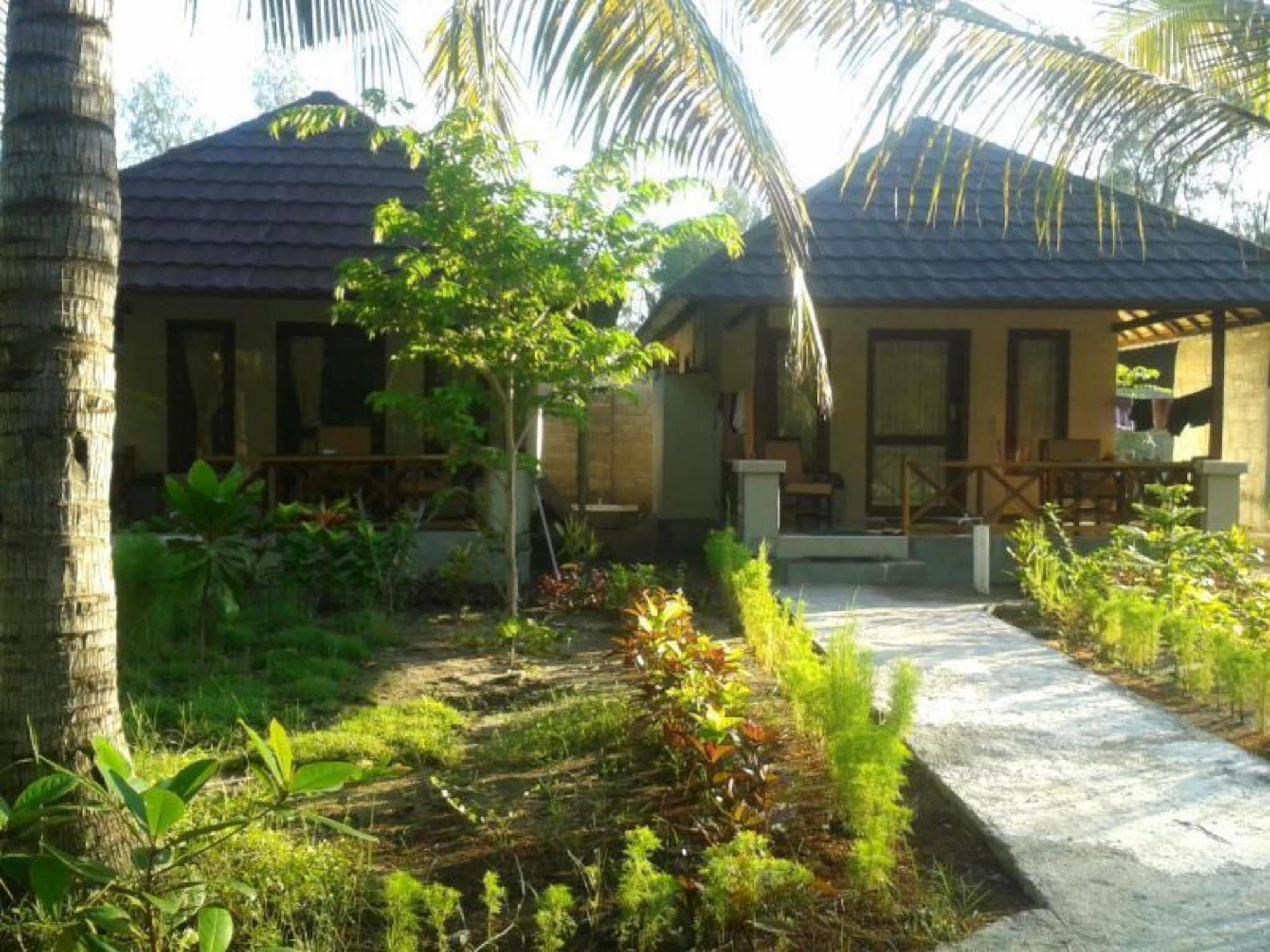 Fantastic Cottages Gili Meno Exterior foto