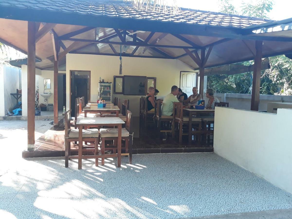 Fantastic Cottages Gili Meno Exterior foto